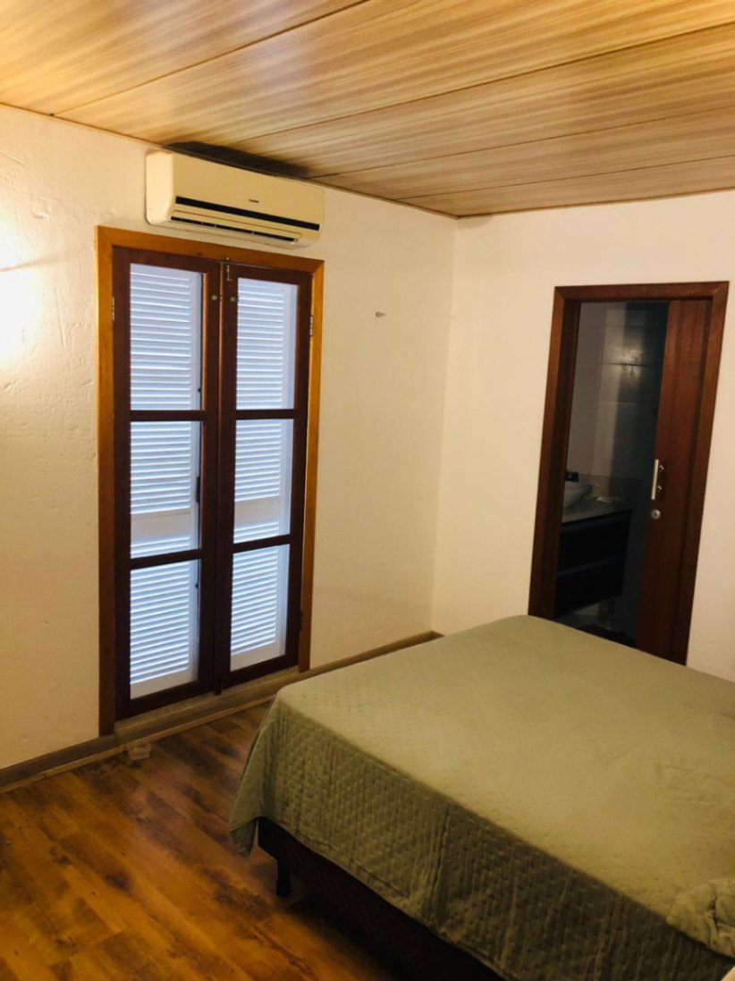 Quarto JOO-01-01 — João Paulo, Florianópolis, foto 1 de 2